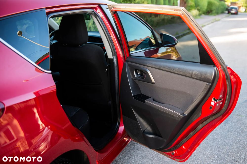 Toyota Auris 1.33 Dual-VVT-i Edition - 34