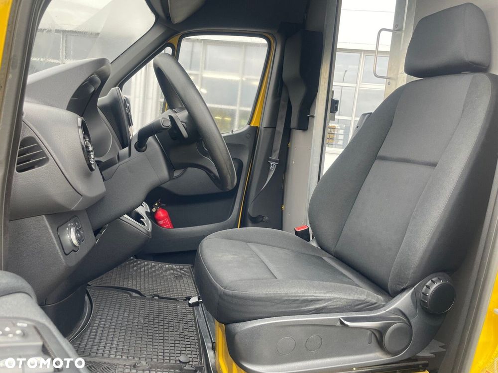Mercedes-Benz Sprinter FURGON, ZABUDOWA KURIER - 19