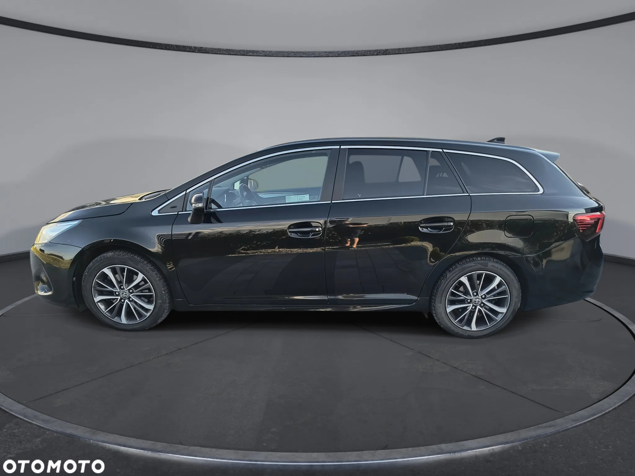 Toyota Avensis 2.0 D-4D Premium - 6