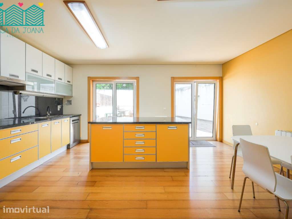 Apartamento T2 com Lugar de Garagem em Aveiro - Grande imagem: 2/25