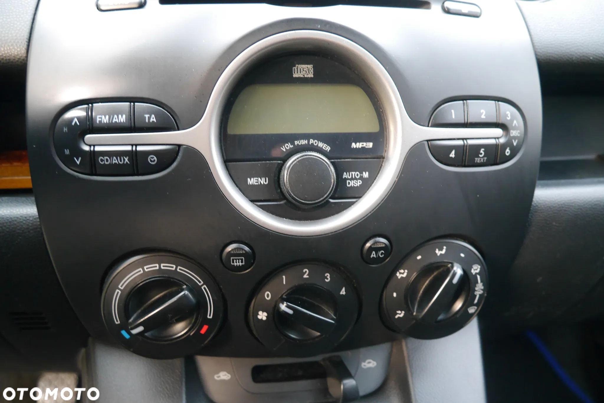 Mazda 2 1.3 Independence - 16