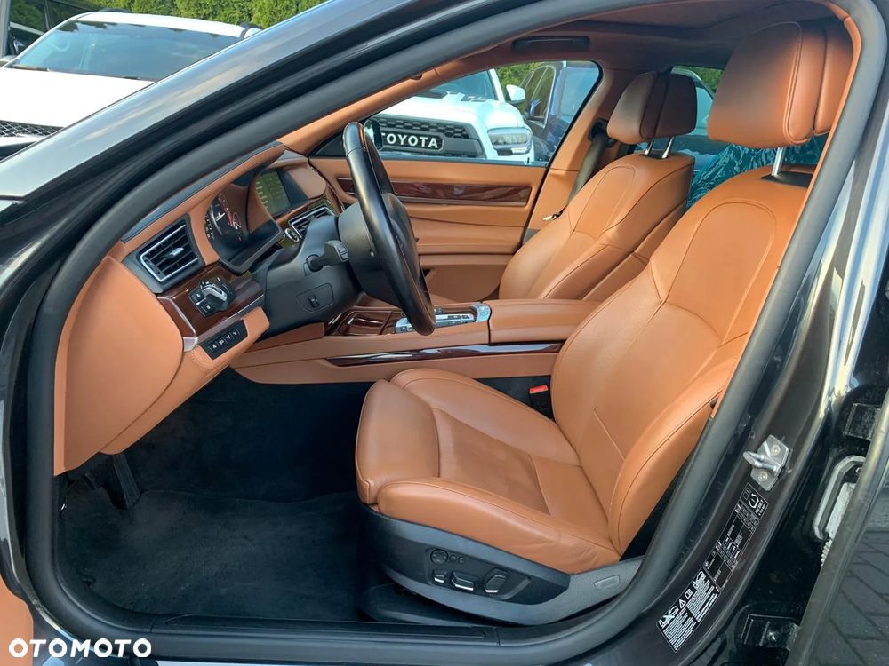 BMW Seria 7 740d xDrive - 7