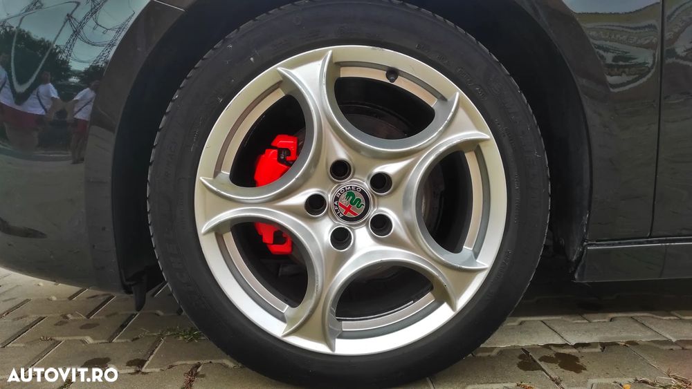 Alfa Romeo Giulietta 1.4 T-Jet Distinctive - 6