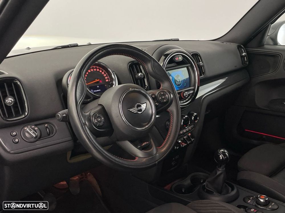 MINI Countryman Cooper D - 16