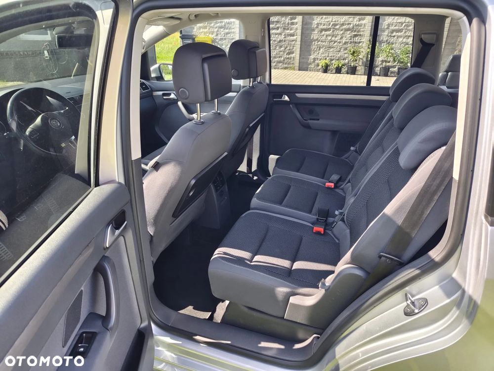 Volkswagen Touran 2.0 TDI DPF BlueMotion Technology Highline - 17