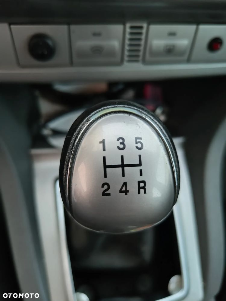 Ford Focus 1.8 TDCi Silver X - 11
