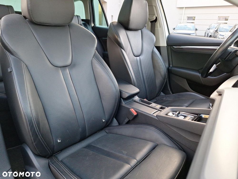 Skoda Octavia 2.0 TDI SCR Style DSG - 13