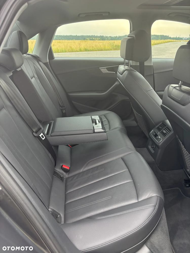 Audi A4 Limousine 2.0 TFSI ultra S tronic sport - 19