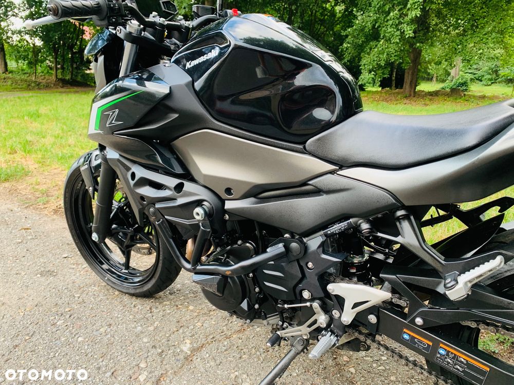 Kawasaki Z - 12