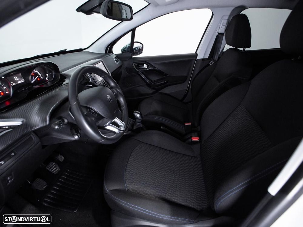 Peugeot 208 1.2 PureTech Allure - 7
