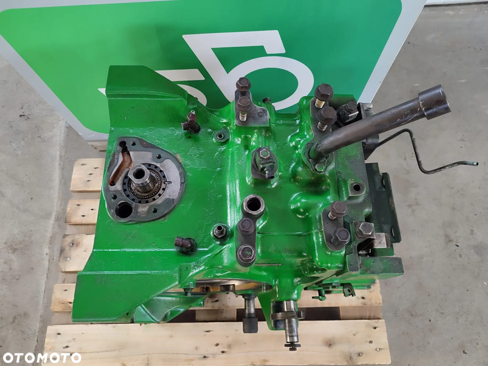 Dyferencjał RE154855 JOHN DEERE 6810 - 2