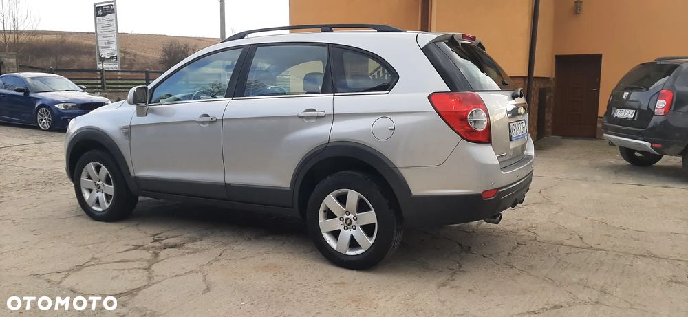 Chevrolet Captiva 2.4 2WD 7 Sitzer LS - 9