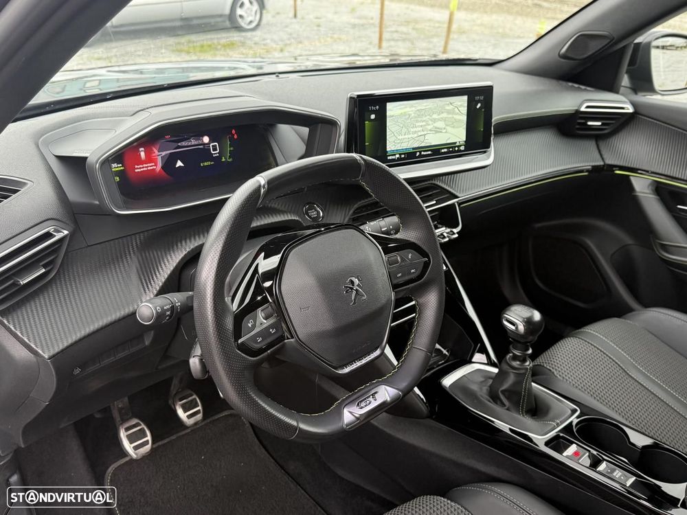 Peugeot 2008 1.2 PureTech GT - 18