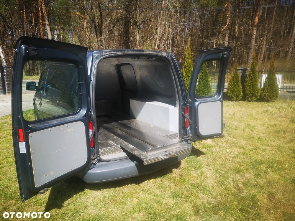Volkswagen Caddy Maxi - 3