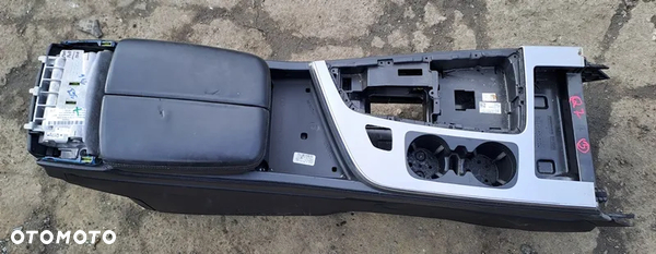 AUDI Q7 4M 16r KLAMKA DRZWI PRAWY TYŁ