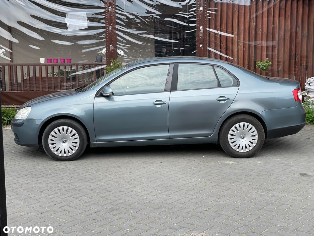 Volkswagen Jetta 1.6 Comfortline - 2