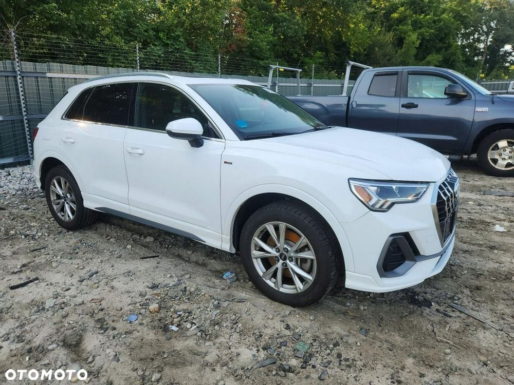 Audi Q3 2023 photo 3