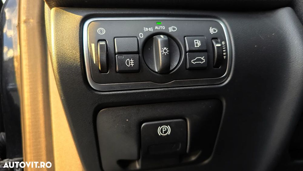 Volvo XC 60 D3 Geartronic Momentum - 29