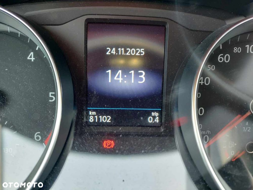 Volkswagen Passat Variant 2.0 TDI SCR DSG BlueMotion Comfortline - 22