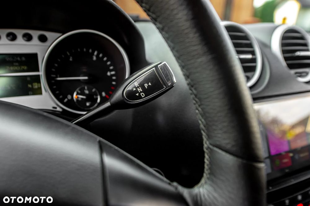 Mercedes-Benz ML 280 CDI 4Matic 7G-TRONIC Edition 10 - 38