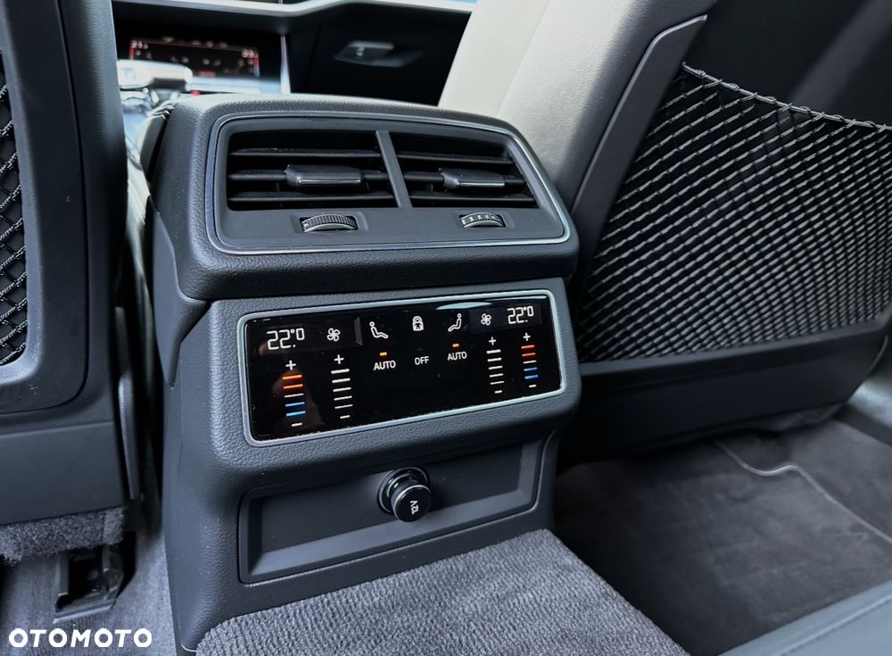 Audi A6 Avant 55 TFSI e quattro S tronic sport - 24