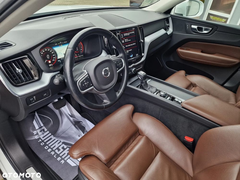 Volvo XC 60 D4 Drive-E Ocean Race - 22