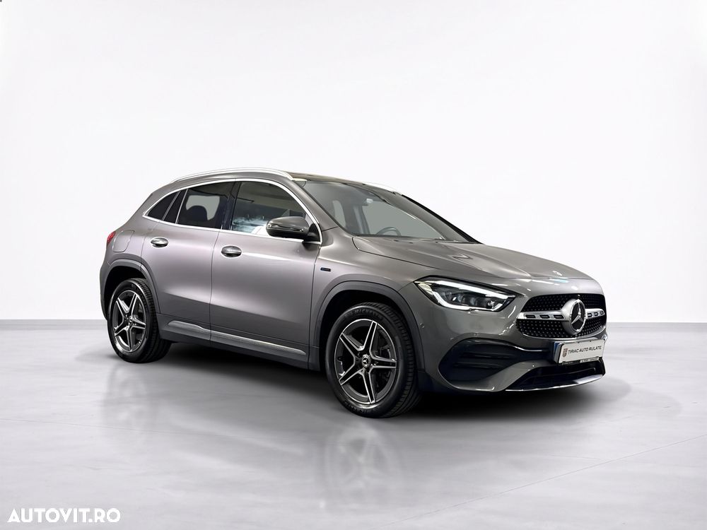 Mercedes-Benz GLA 250 e - 8