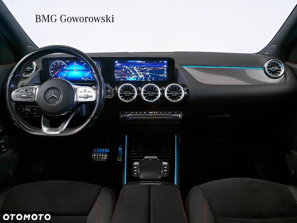 Mercedes-Benz GLA - 11