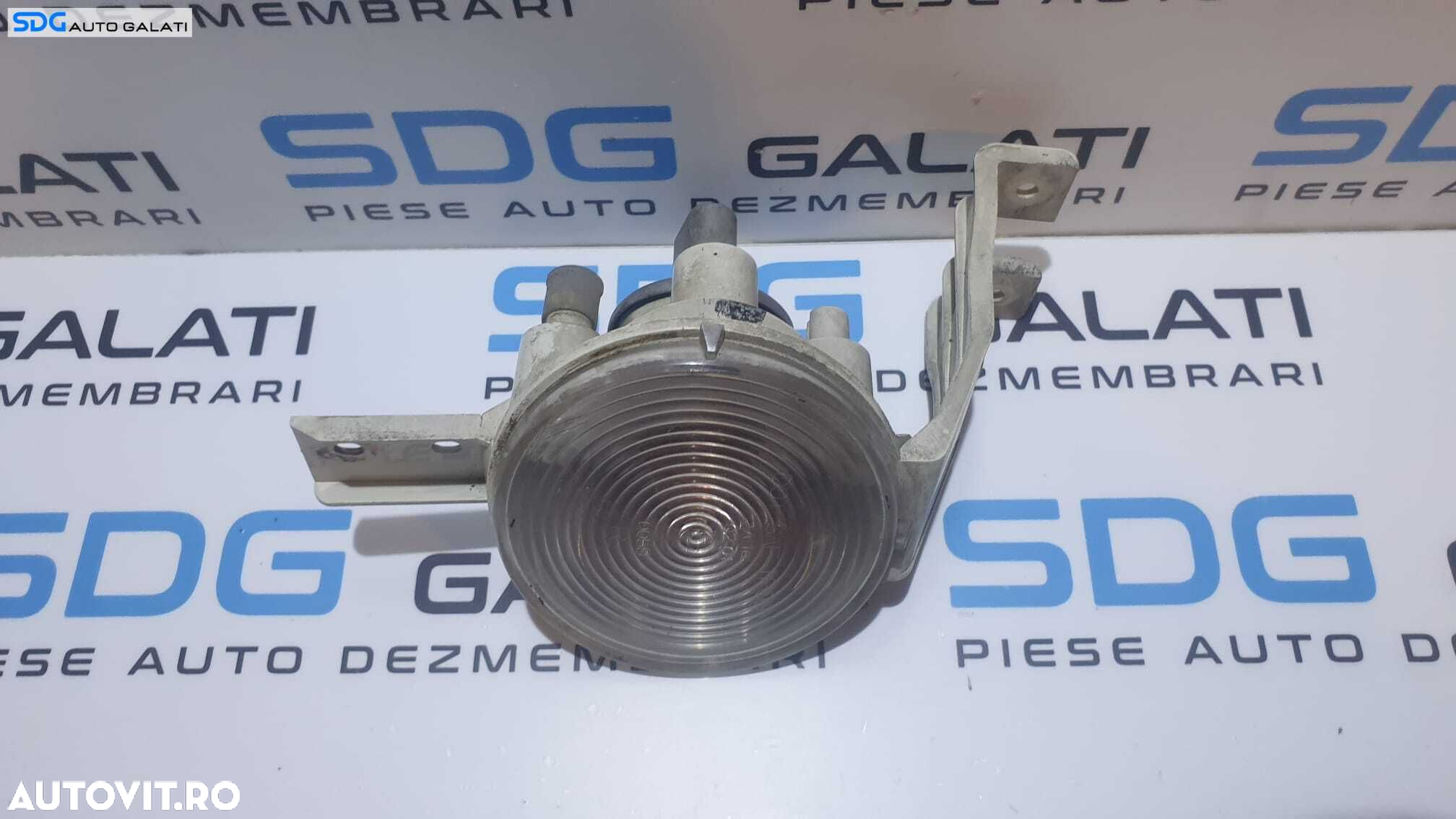 Lampa Semnalizare Bara Fata Dreapta Mini One Hatchback ( R53 ) 2003 - 2006 Cod 7165862 - 2