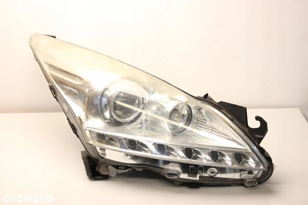 PEUGEOT 3008 I 09-13R LAMPA PRAWA PRZEDNIA REFLEKTOR PRAWY PRZÓD LED - 1