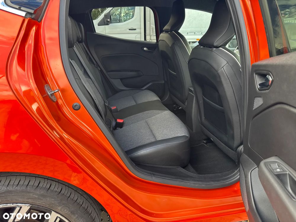 Renault Clio - 25
