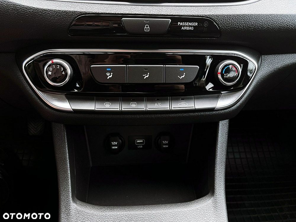 Hyundai i30 - 26