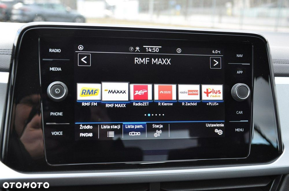 Volkswagen T-Roc - 16