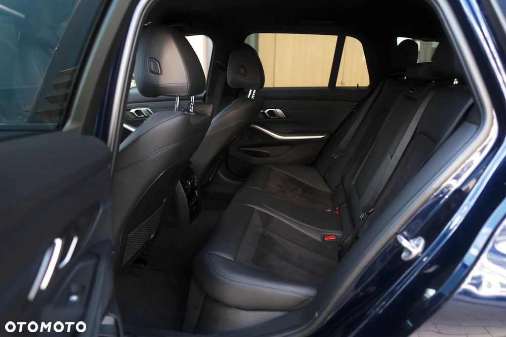BMW Seria 3 320d xDrive MHEV M Sport sport - 17