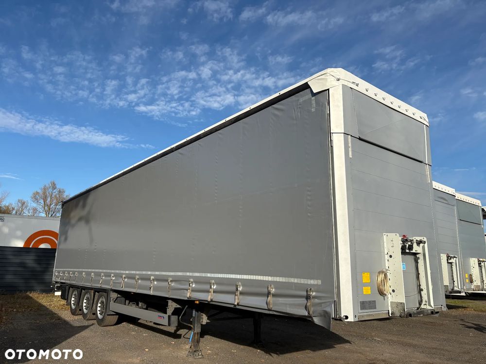 Schmitz Cargobull Varios Mega oś podnoszona - 2