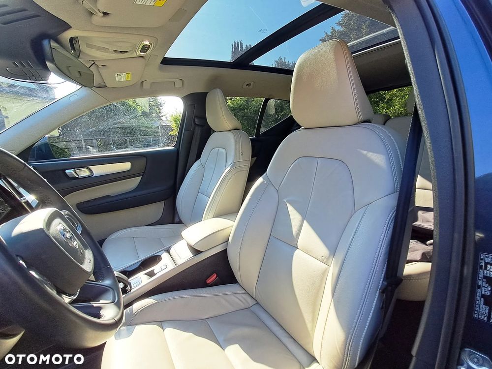 Volvo XC 40 T5 AWD Momentum - 8