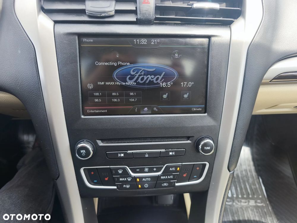 Ford Fusion - 18