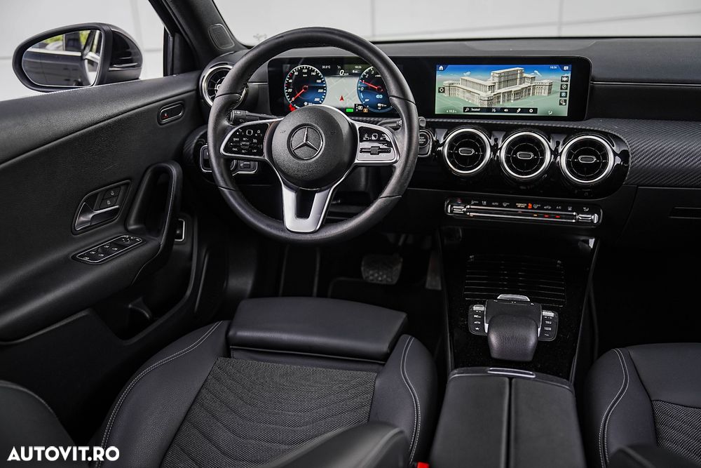 Mercedes-Benz A 250 e Sedan 8G-DCT Style - 6