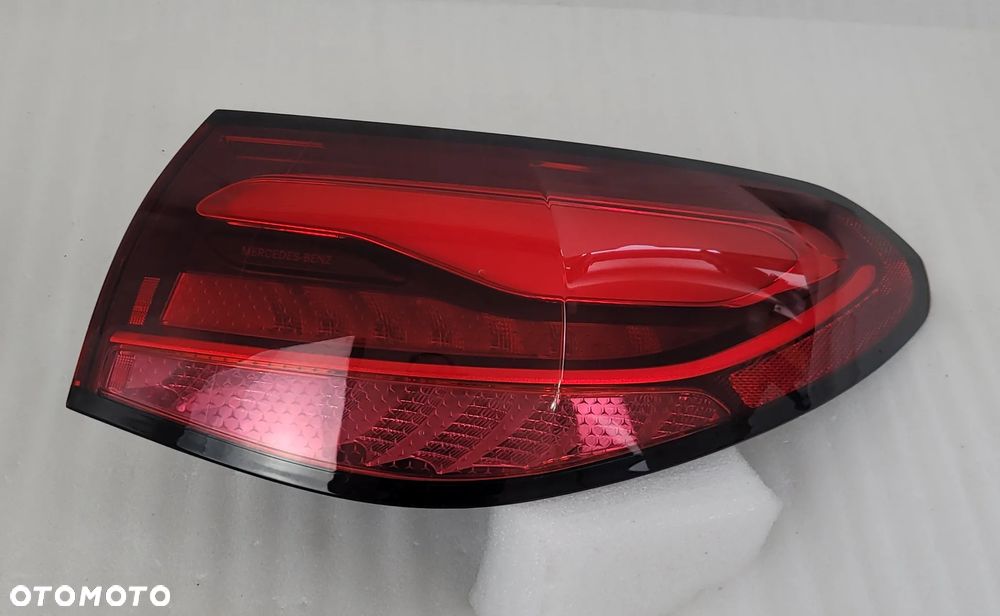 LAMPA PRAWA TYŁ TYLNA LED MERCEDES GLC X254 II LED 2022- A2549064800 - 1