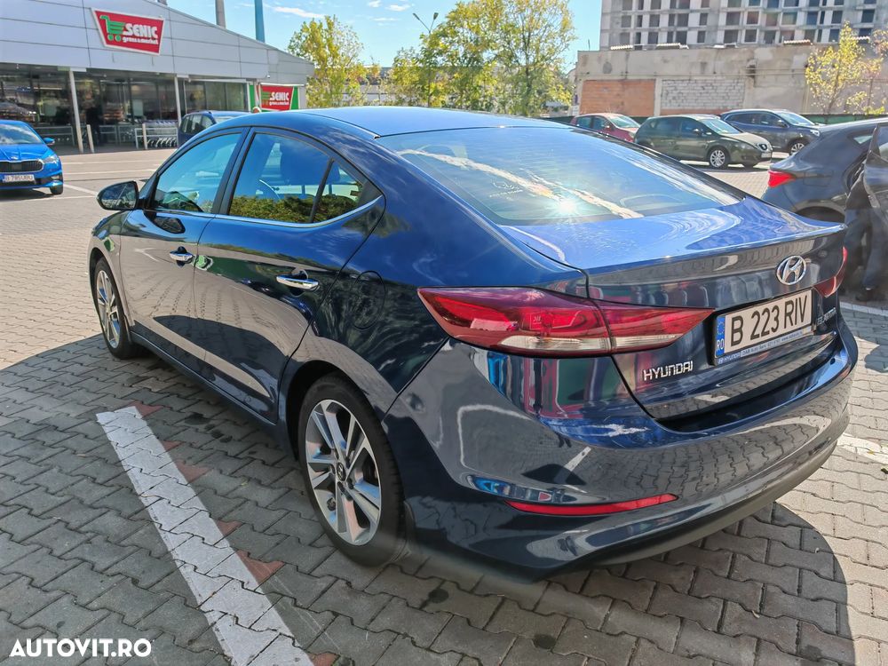 Hyundai Elantra 1.6 CRDI 7DCT Exclusive - 10