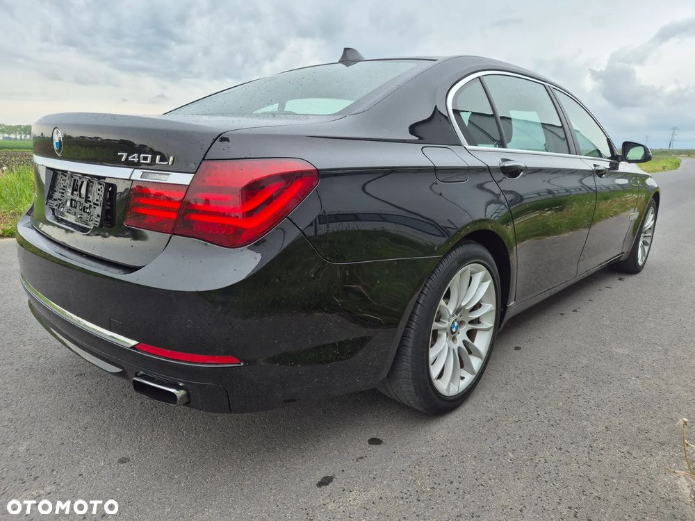 BMW Seria 7 740Li - 9