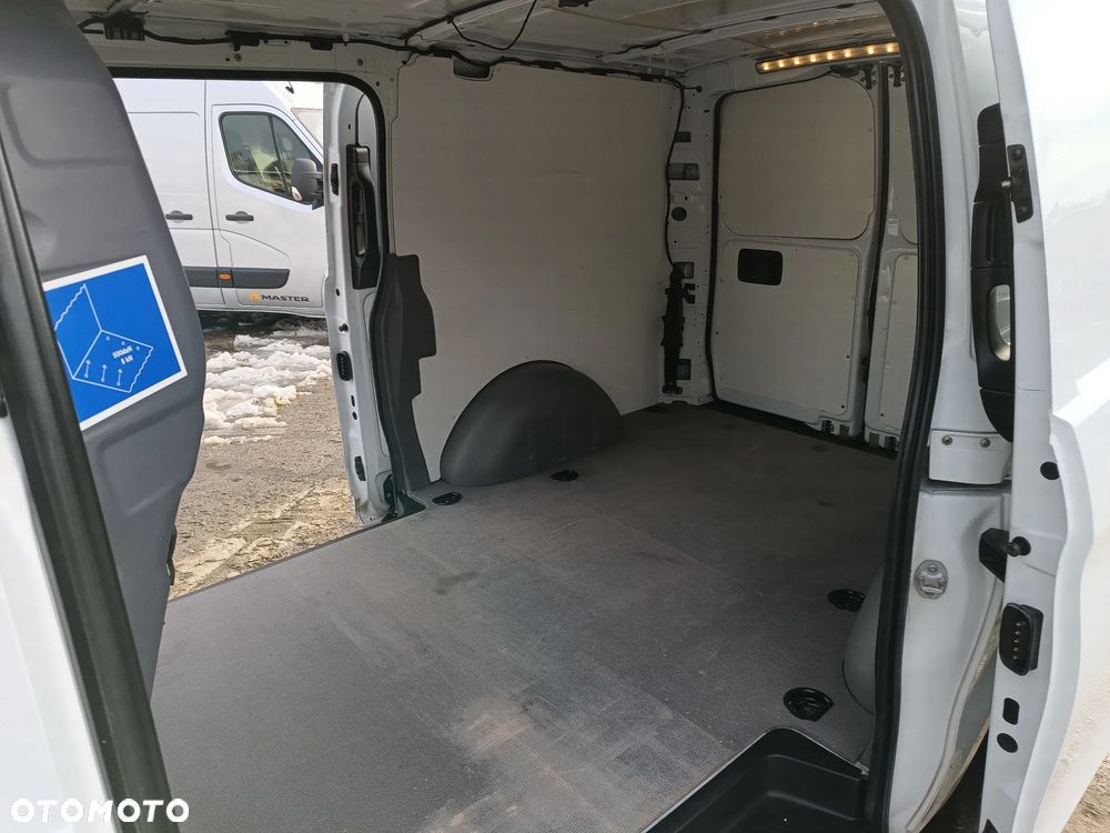 Mercedes-Benz VITO 1.6 diesel 111 CDI, WERSJA LONG L2H1! PRZEBIEG TYLKO 154000!! BOGATE WYPOSAŻENIE, STAN SUPER, 2015 rok, BEZ WKŁADU FINANSOWEGO! - 28