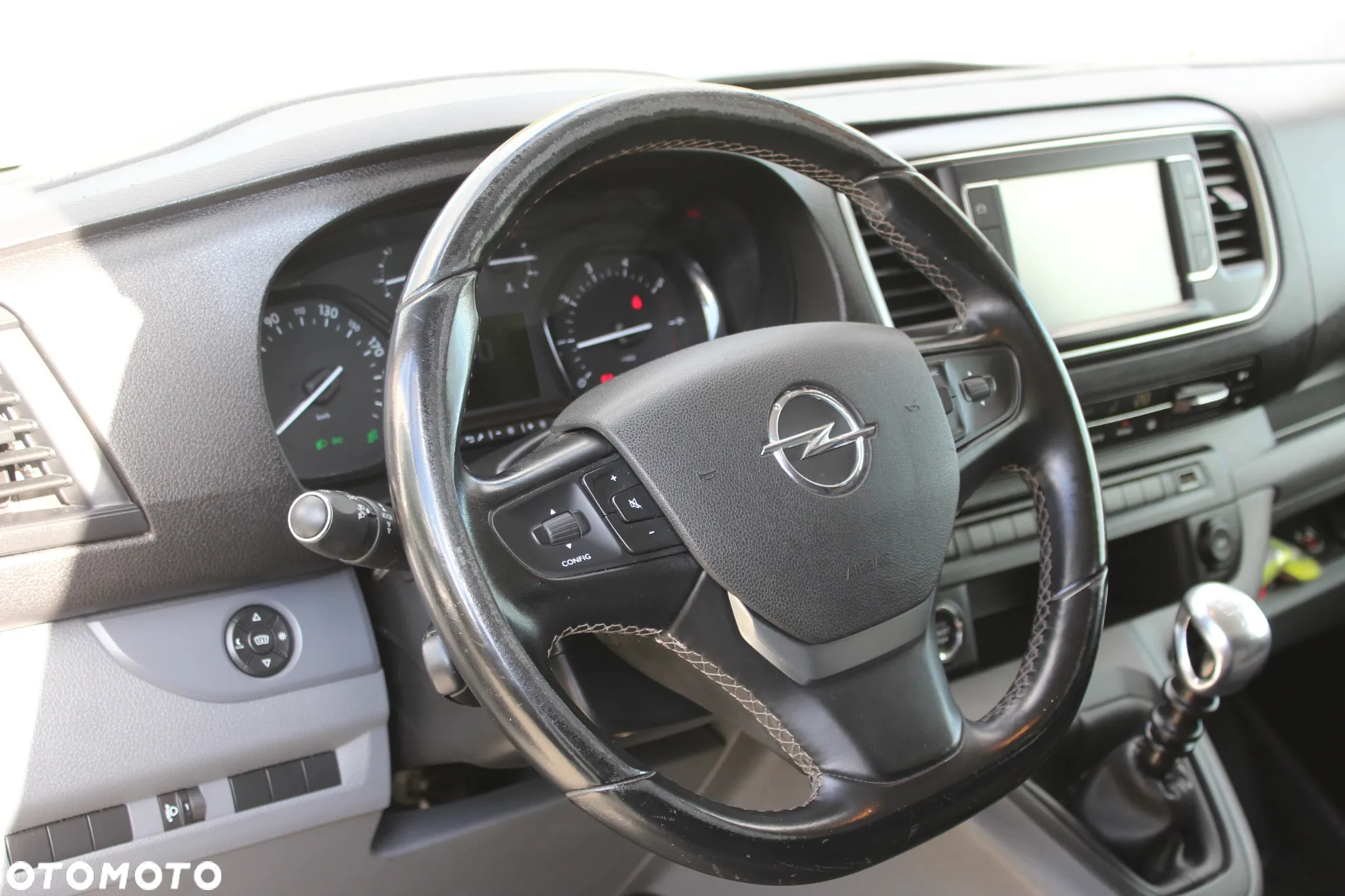 Opel Vivaro - 13