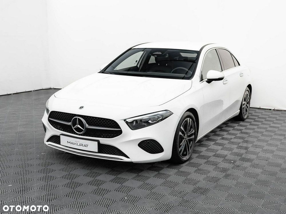 Mercedes-Benz Klasa A 200 d Progressive 8G-DCT - 3
