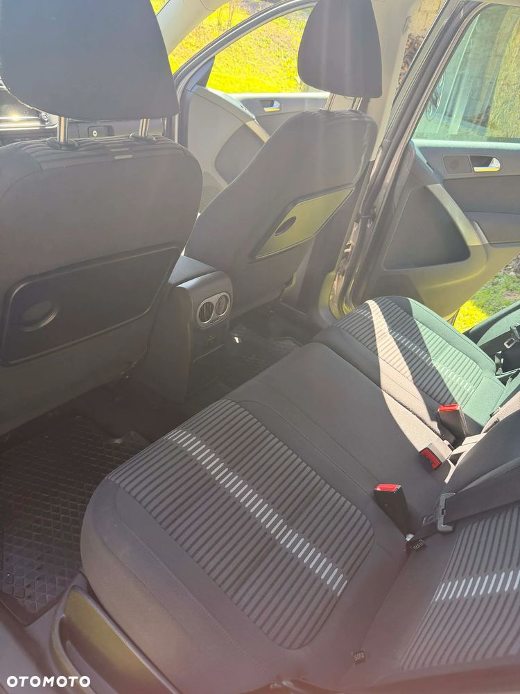 Volkswagen Tiguan 2.0 TDI DPF 4Motion Track & Avenue - 12