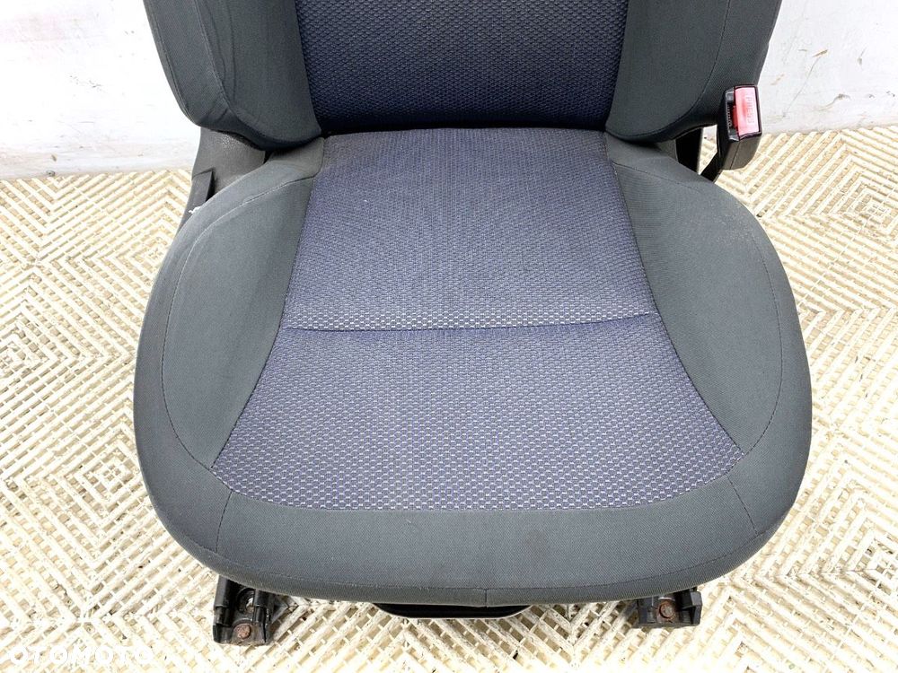 FOTEL PRAWY PRZÓD  NISSAN QASHQAI / QASHQAI +2 I (J10, NJ10, JJ10E) 2006 - 2014 1.6 84 kW [114 KM] - 3