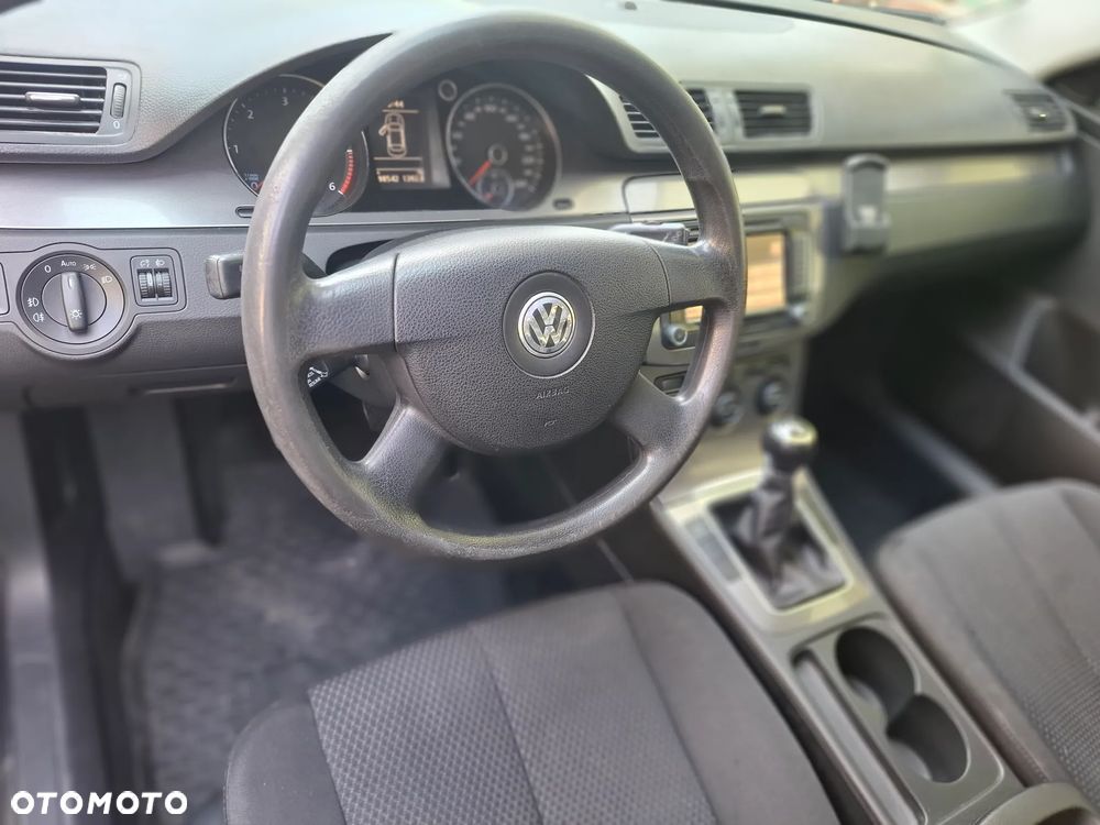 Volkswagen Passat 2.0 TDI DPF BlueMotion Technology Comfortline - 7