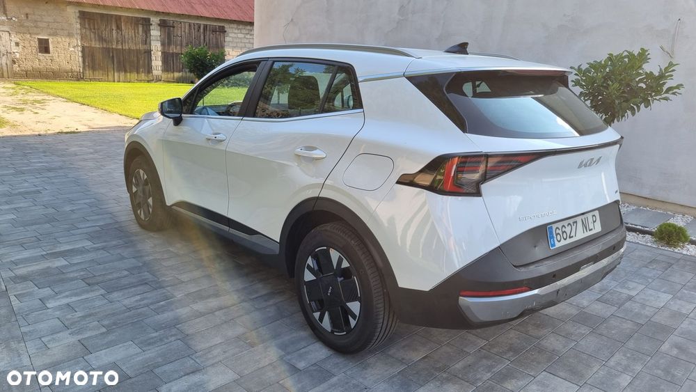 Kia Sportage 1.6 T-GDI HEV Business Line 2WD - 5