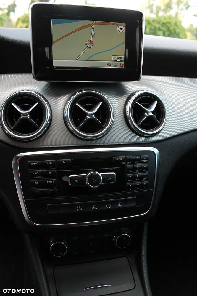 Mercedes-Benz GLA 200 (CDI) d 7G-DCT Urban - 10