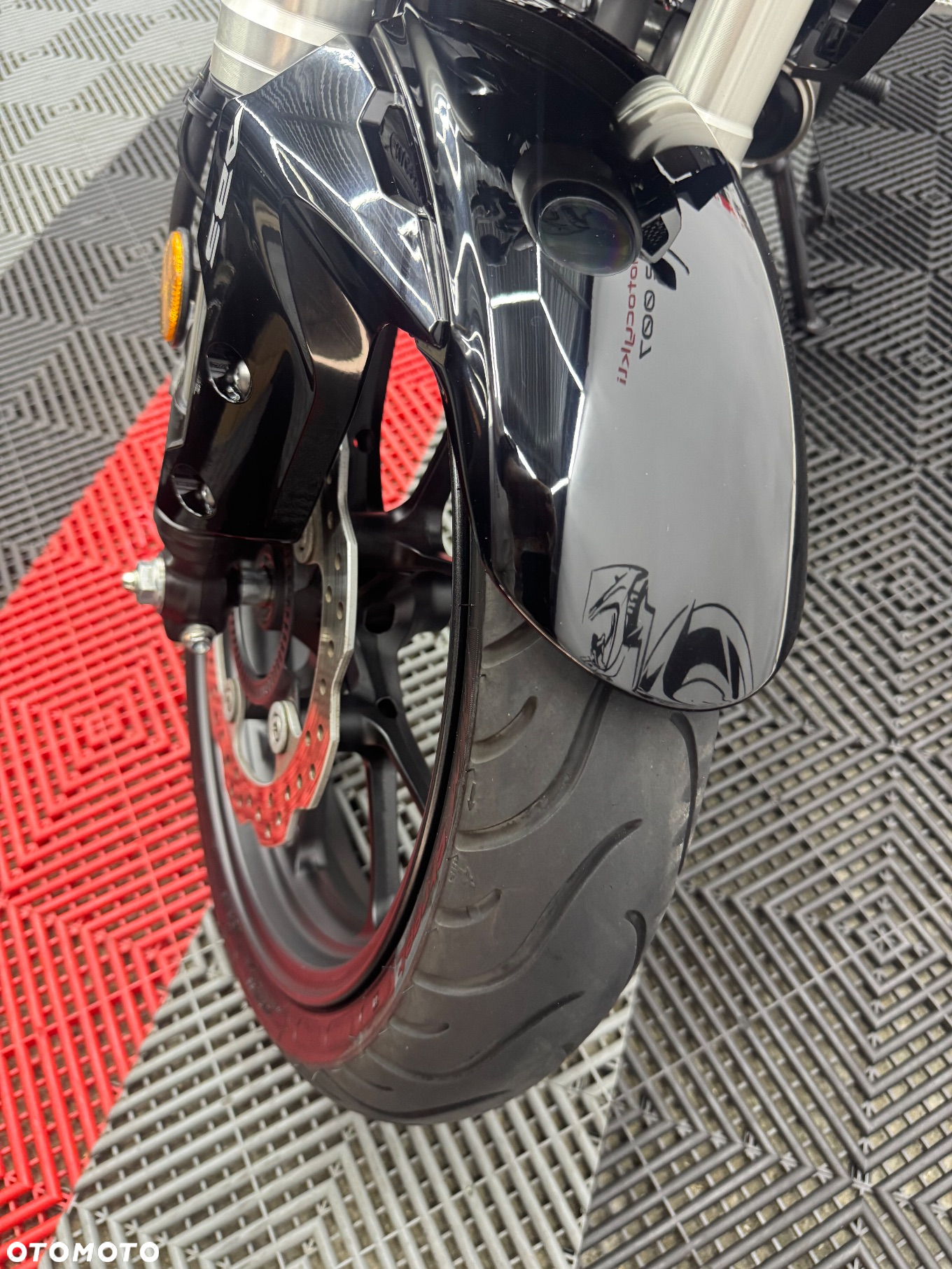 Honda CB - 32